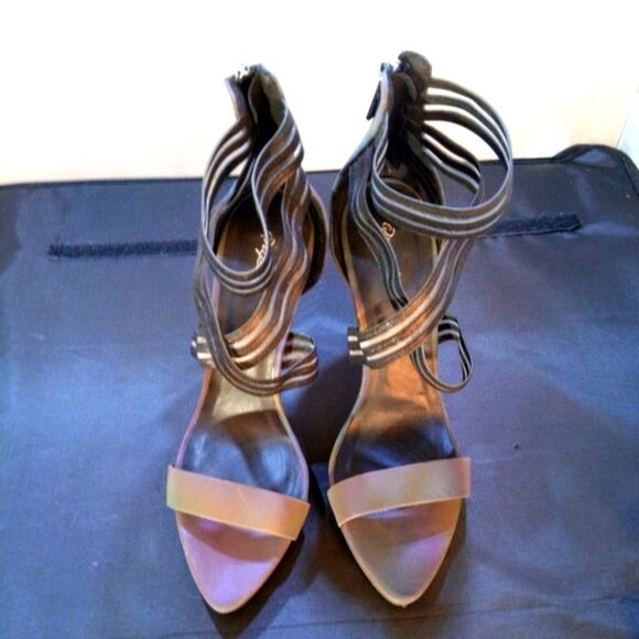 QUPID HIGH HEEL ALMOND OPEN-TOE ELASTIC CRISS-CROSS STRAP SANDAL - Picture 2 of 16